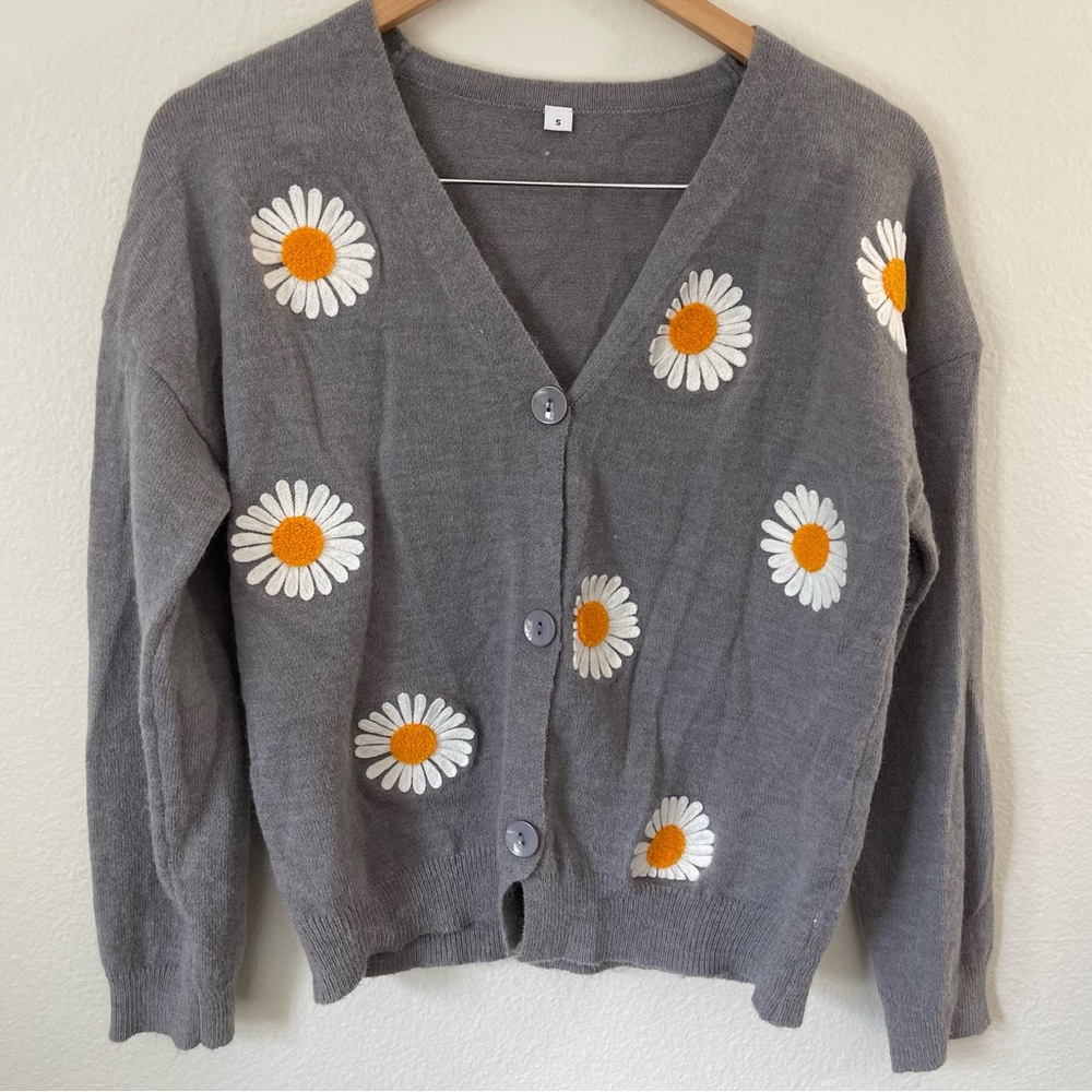 Women’s Warm Daisy Flower Cardigan Sweater Long Sleeve V-Neck Cropped Size S - Picture 2 of 9